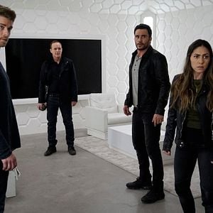 Bilder Und Fotos Auf Marvel S Agents Of S H I E L D Staffel