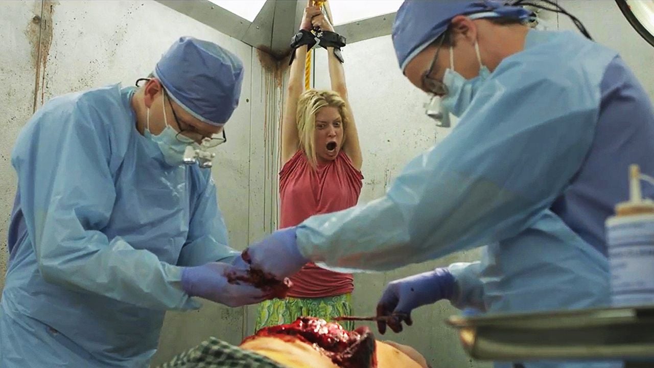 Slashed Aufgeschlitzt Slashed Aufgeschlitzt
