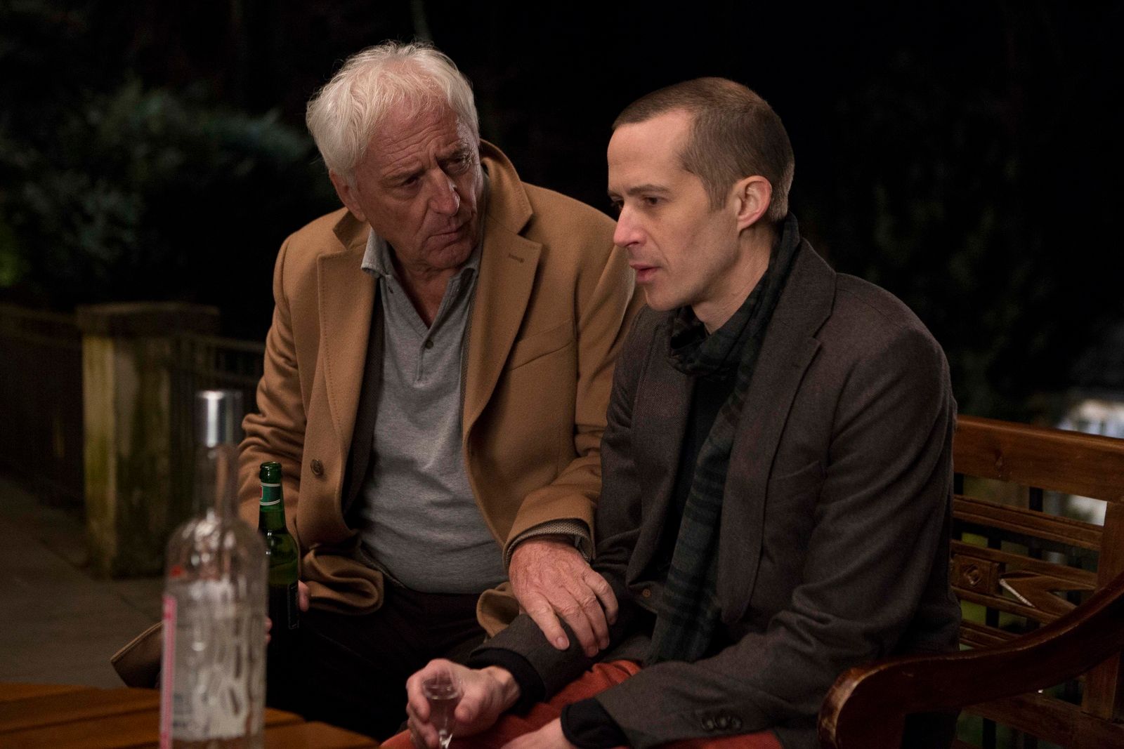 Films Et Séries Tv Avec Barnaby Metschurat Bild zu Barnaby Metschurat - Familienfest : Bild Barnaby Metschurat