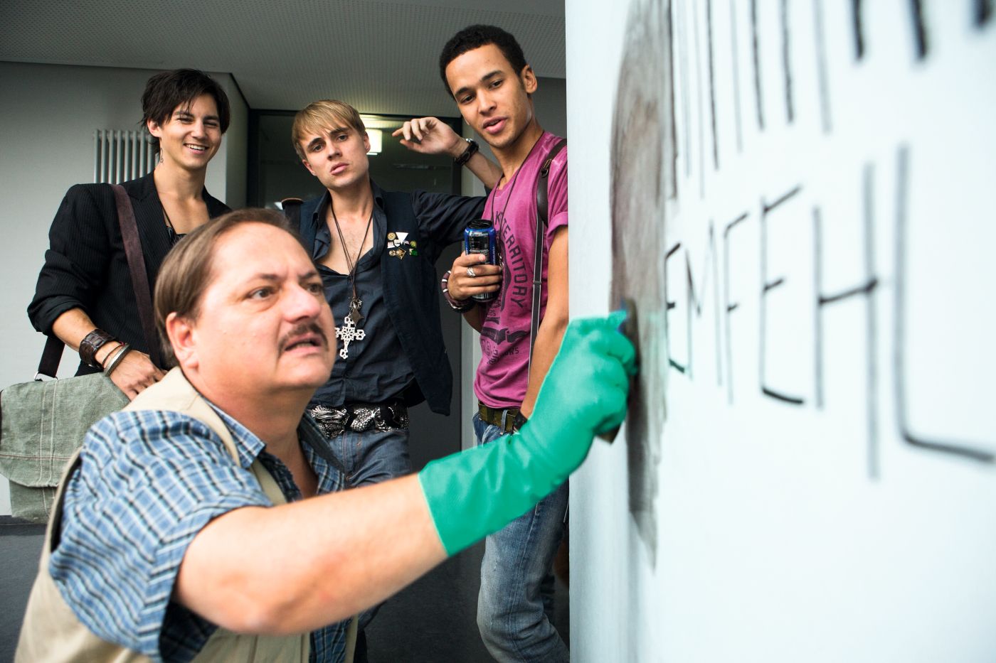 Bild von Systemfehler - Wenn Inge tanzt - Bild 7 auf 25 - FILMSTARTS.de
