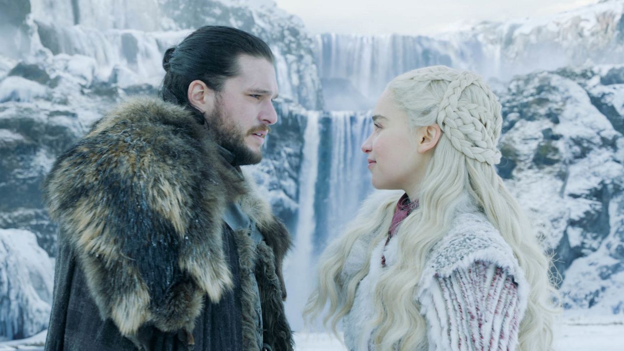 Game Of Thrones Jon Daenerys Im Feurigen Deutschen Trailer Zur