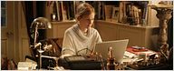Laura Linney verhandelt über Rolle neben Benedict Cumberbatch in Film über WikiLeaks