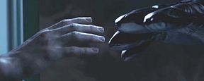 "Alien Code": Im Trailer zum Sci-Fi-Thriller wird ein Kryptograph von Aliens UND der Regierung gejagt "Alien Code": Im Trailer zum Sci-Fi-Thriller wird ein Kryptograph von Aliens UND der Regierung gejagt