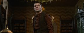 Unser Interview mit Ezra Miller am Set von "Phantastische Tierwesen: Grindelwalds Verbrechen" Unser Interview mit Ezra Miller am Set von "Phantastische Tierwesen: Grindelwalds Verbrechen"