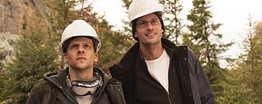 Im Trailer zu "The Hummingbird Project" will Jesse Eisenberg Millionen scheffeln – aber Salma Hayek hat was dagegen Im Trailer zu "The Hummingbird Project" will Jesse Eisenberg Millionen scheffeln – aber Salma Hayek hat was dagegen