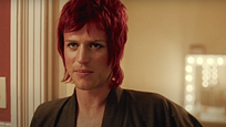 Nach "Bohemian Rhapsody" & "Rocketman": Trailer zum David-Bowie-Biopic "Stardust" Nach "Bohemian Rhapsody" & "Rocketman": Trailer zum David-Bowie-Biopic "Stardust"