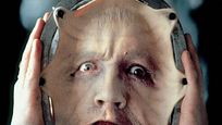 Neu im Heimkino: Horror-Kult "Brain Dead" erscheint komplett ungekürzt – aber Achtung, Verwechslungsgefahr! Neu im Heimkino: Horror-Kult "Brain Dead" erscheint komplett ungekürzt – aber Achtung, Verwechslungsgefahr!