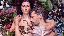 "Game Of Thrones"-Star tauscht Schwert gegen Kochlöffel: Deutscher Trailer zu "Dinner For Two" mit Nikolaj Coster-Waldau "Game Of Thrones"-Star tauscht Schwert gegen Kochlöffel: Deutscher Trailer zu "Dinner For Two" mit Nikolaj Coster-Waldau