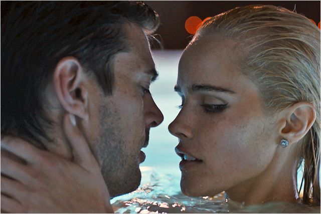 The Loft : Bild Isabel Lucas, Karl Urban