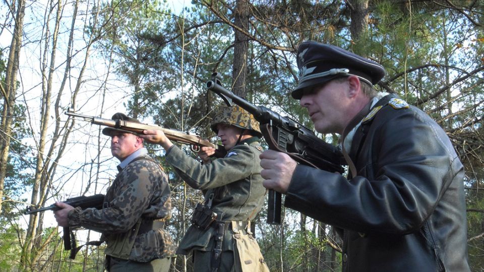 Greyhound Attack Trailer OV FILMSTARTS.de