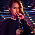Bilder Madelaine Petsch