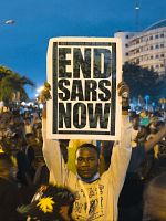 Poster der Coconut Head Generation