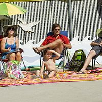 Bilder Devon Bostick