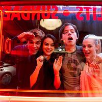 Bilder Lili Reinhart