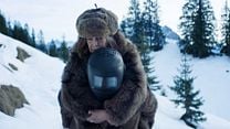 Bild von Frau Winkler verlässt das Haus Trailer DF