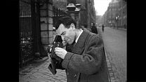 Bild von Robert Doisneau - Das Auge von Paris Trailer OmU