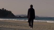 Bild von On The Beach At Night Alone Trailer (2) OV