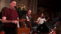 Bild von One Track Heart: Die Geschichte des Krishna Das Trailer OV