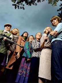 Poster der Serie Suburban Shootout - Die Waffen der Frauen Staffel 2