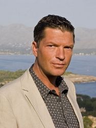 Poster der Serie Toni Costa Staffel 1