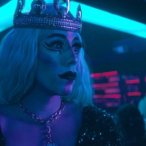 Bilder Rains Over Babel