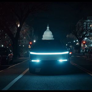 Bilder Elon Musk Uncovered: Das Tesla- Experiment