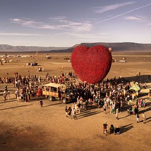 Bilder Lovebox - The Meaning Of Love