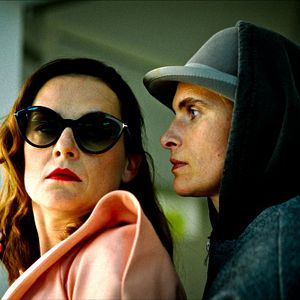 Bilder Lipstick On The Glass