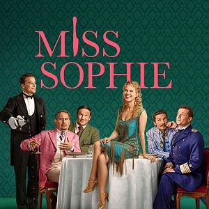 Bilder Miss Sophie – Same Procedure As Every Year