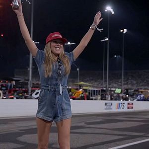 Bilder Kyle Larson vs. The Double