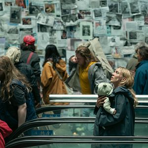 Bilder The End We Start From