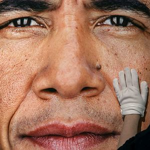 Bilder We All Bleed Red