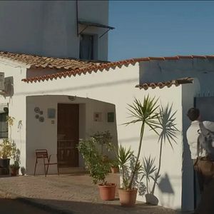 Bilder I Wish You Had Told Me