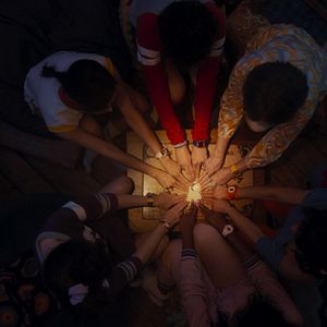 Bilder Agatha All Along