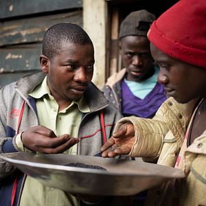Bilder Of Mud And Blood: Kongo - Im Rausch der Hoffnung
