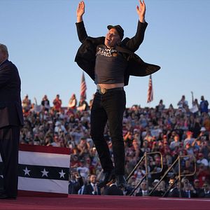 Bilder Elon Musk Uncovered: Das Tesla- Experiment