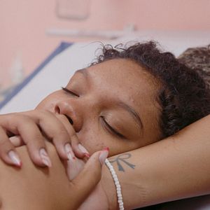 Bilder Wise Women - Fünf Hebammen, fünf Kulturen