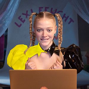 Bilder Broke. Alone. A Kinky Love Story