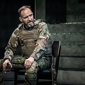 Bilder Macbeth: Ralph Fiennes & Indira Varma