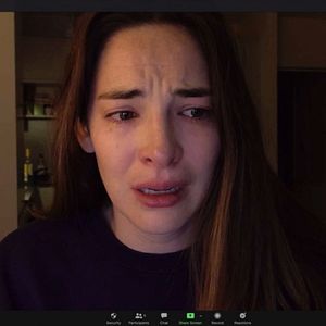 Bilder Host - Something Dark Has Joined The Meeting