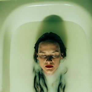 Bilder Lipstick On The Glass