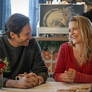 A Merry Little Ex-Mas - Film 2025 - FILMSTARTS.de