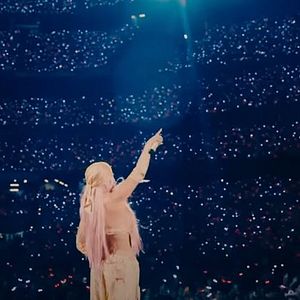 Bilder Karol G: Tomorrow Was Beautiful