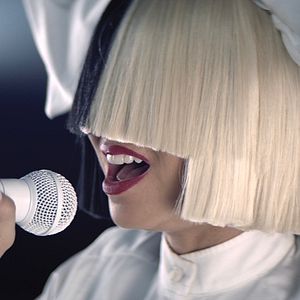 Bilder Sia: Nostalgic For The Present