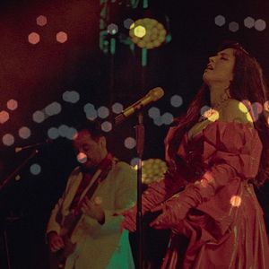 Bilder In Liebe, Mon Laferte