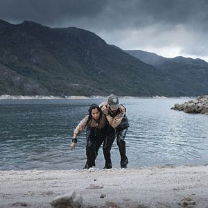 Bilder Lovely, Dark, And Deep