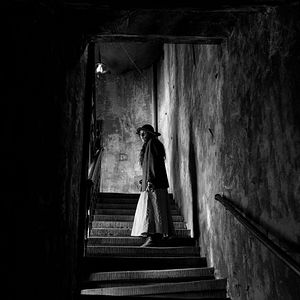 Bilder Das Mädchen mit der Nadel