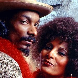 Bilder Bones – Bis auf die Knochen