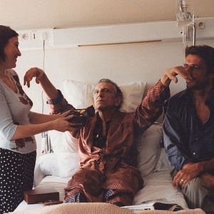 Bilder Eher geht ein Kamel durchs Nadelöhr...