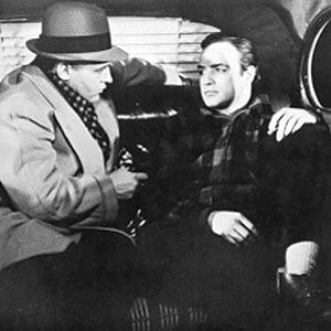 Bilder Die Faust im Nacken